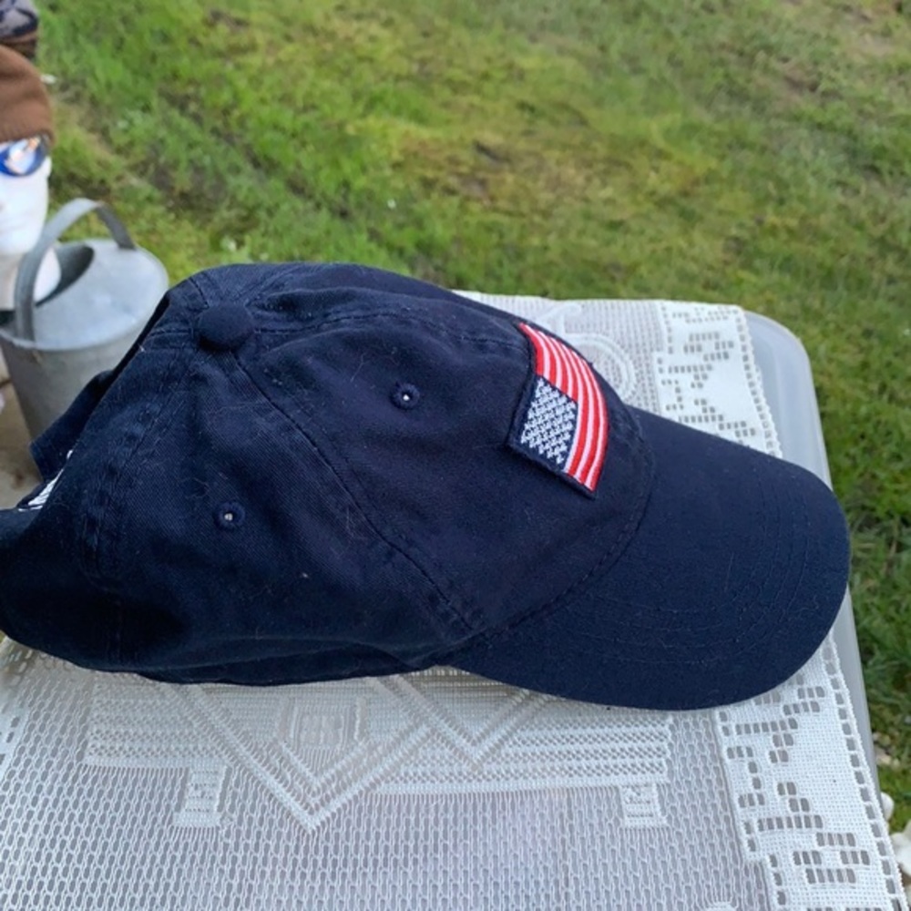 Old Navy Cap Pre Owned - Picture 2 of 5